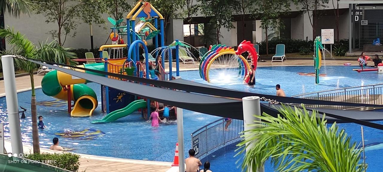 Atlantis Homestay Pool View 1210 Malacca Ngoại thất bức ảnh